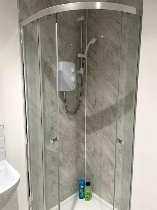 #6Bs 1 Bed Serviced Apartment Derby Bagian luar foto