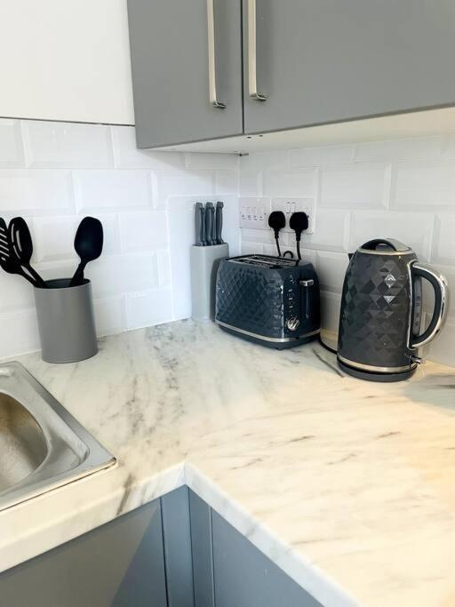 #6Bs 1 Bed Serviced Apartment Derby Bagian luar foto
